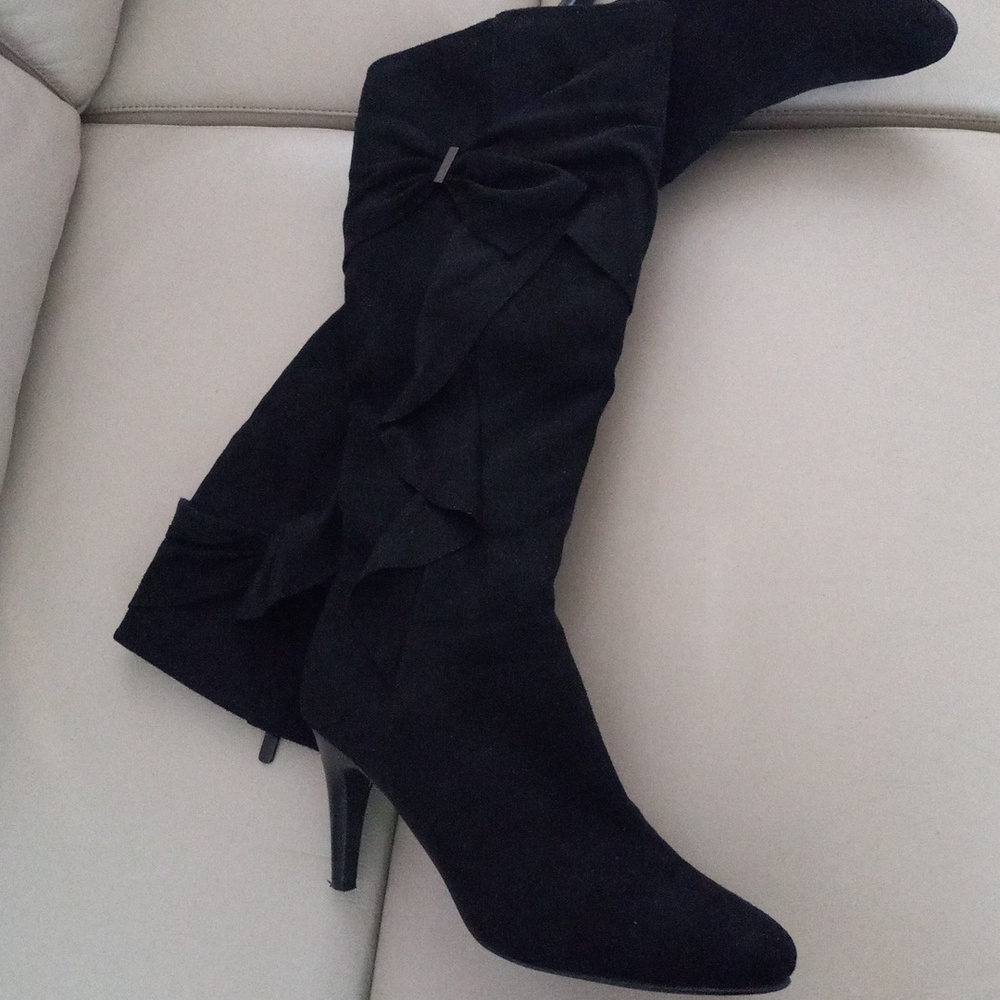 Impo Stretch Black Knee-High Faux Suede Stiletto Boots - Women Sz 8W